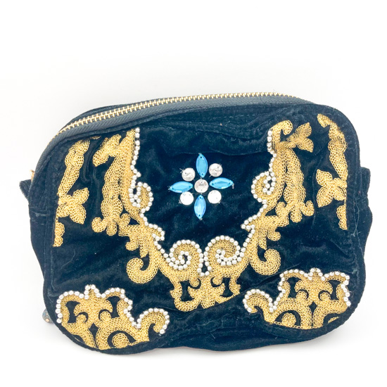 ベルベット刺繍ポーチ